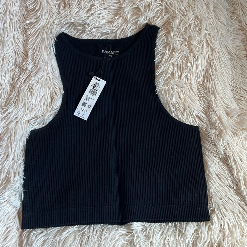 SMALL GARAGE BLACK HIGH NECK TANK